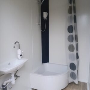 CONTENTOR SANITÁRIO DUPLO COM 2 CABINES – WC E DUCH
